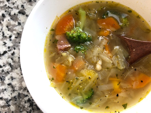 オリーブハーブソルト マジョラム　野菜スープ