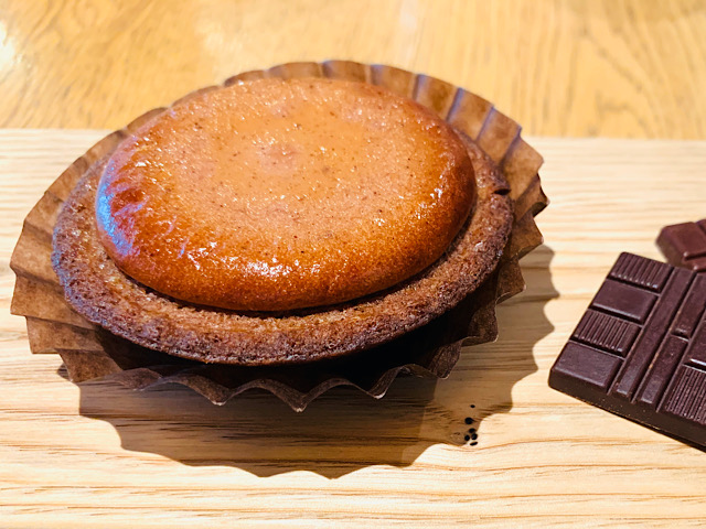 チョコレートチーズタルトとチョコレート