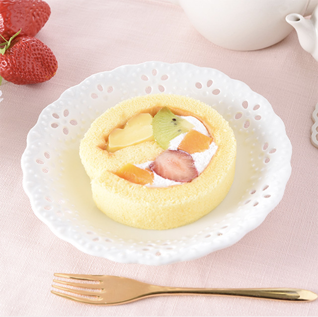 【ファミリーマート】5種のフルーツロール トライフル(4月14日発売)