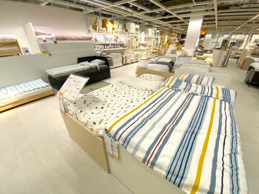 IKEA MANDAL ベッドフレーム＆マットレス クイーンサイズ - ベッド