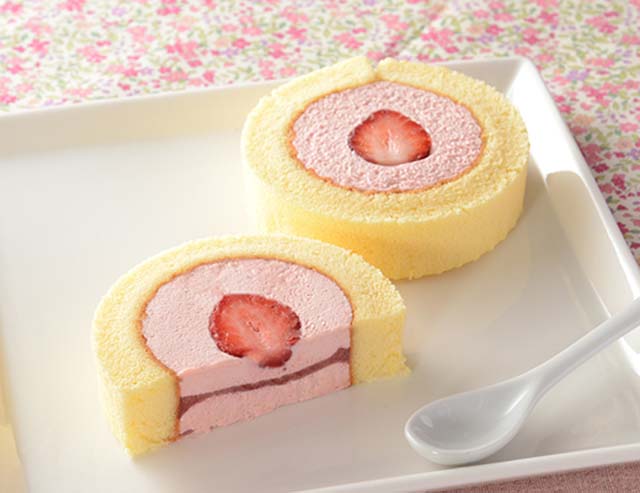 【3月29日発売ローソン新商品】Uchi Café×ICHIBIKO　いちごロールケーキ