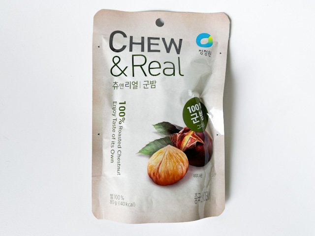 「CHEW & Real 焼き栗」は、以前この連載で紹介したさつまいもを使ったお菓子「コグマチュ（正式商品名は「CHEW & Real コグマチュ」）の焼き栗バージョン