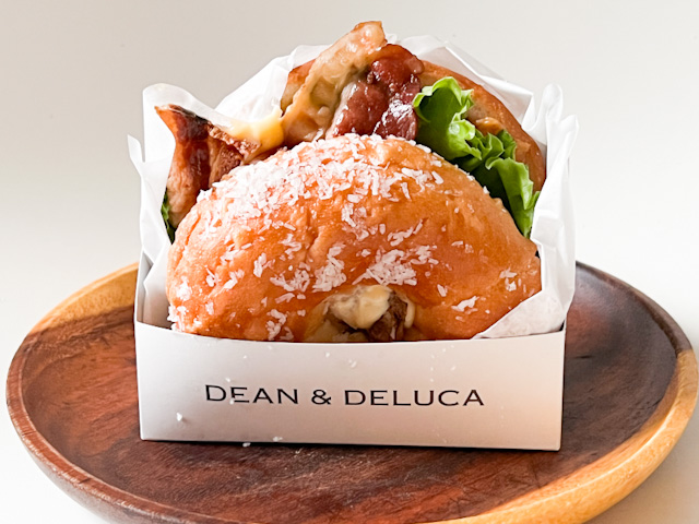 「DEAN & DELUCA」のドーナツサンドは2種類販売中