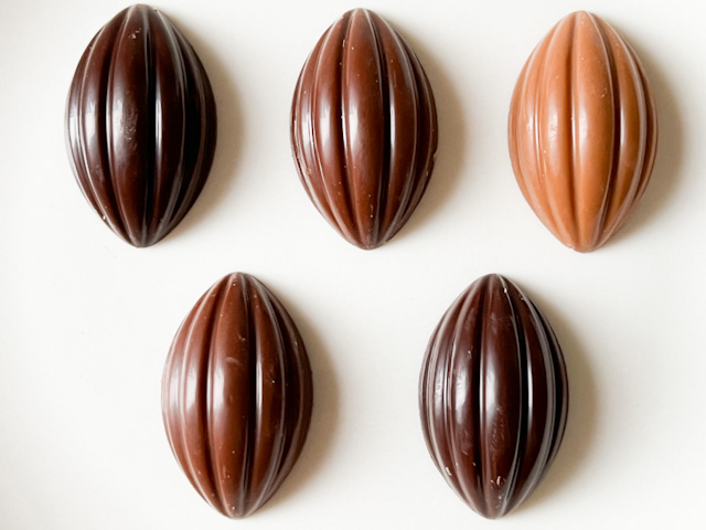 チョコレートの違いを楽しめる「プレーンチョコ」