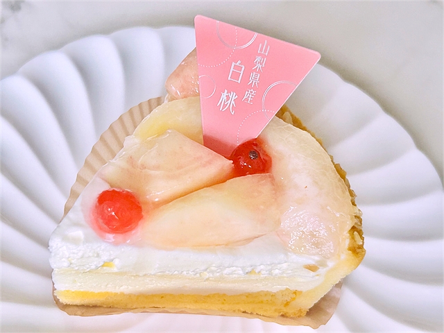 山梨県産完熟桃のレアチーズタルト