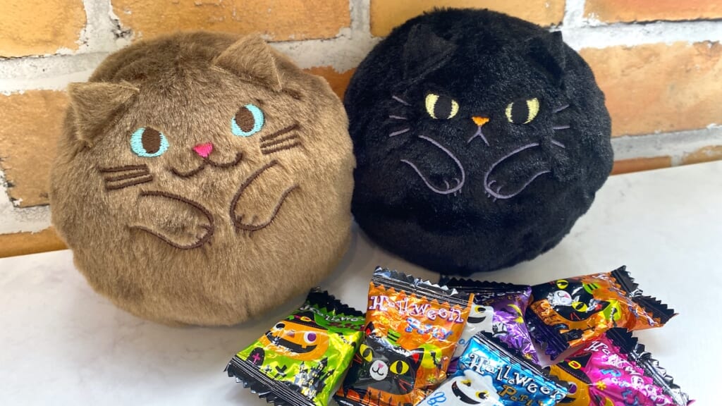 カルディ　ハロウィン　お菓子　ネコ　猫ポーチ　黒猫 キャンディ　集合2