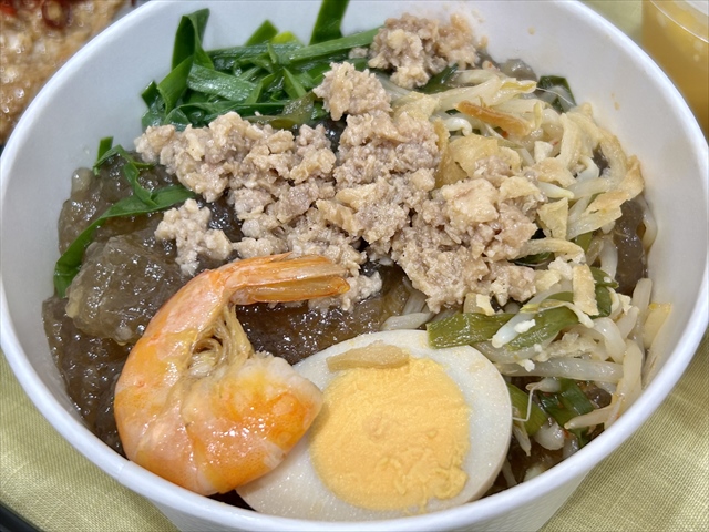 成城石井自家製 自家製麺使用 台湾風担仔麺（タンツーメン）