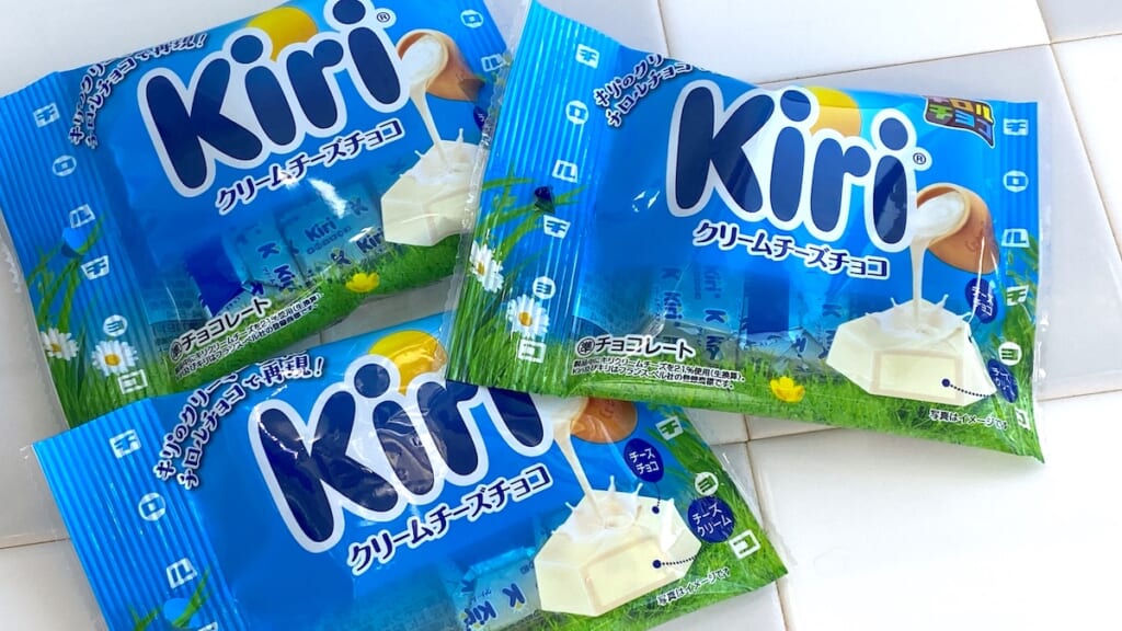 「キリ」「チロルチョコ」コラボ「クリームチーズチョコ〈袋〉」パッケージ