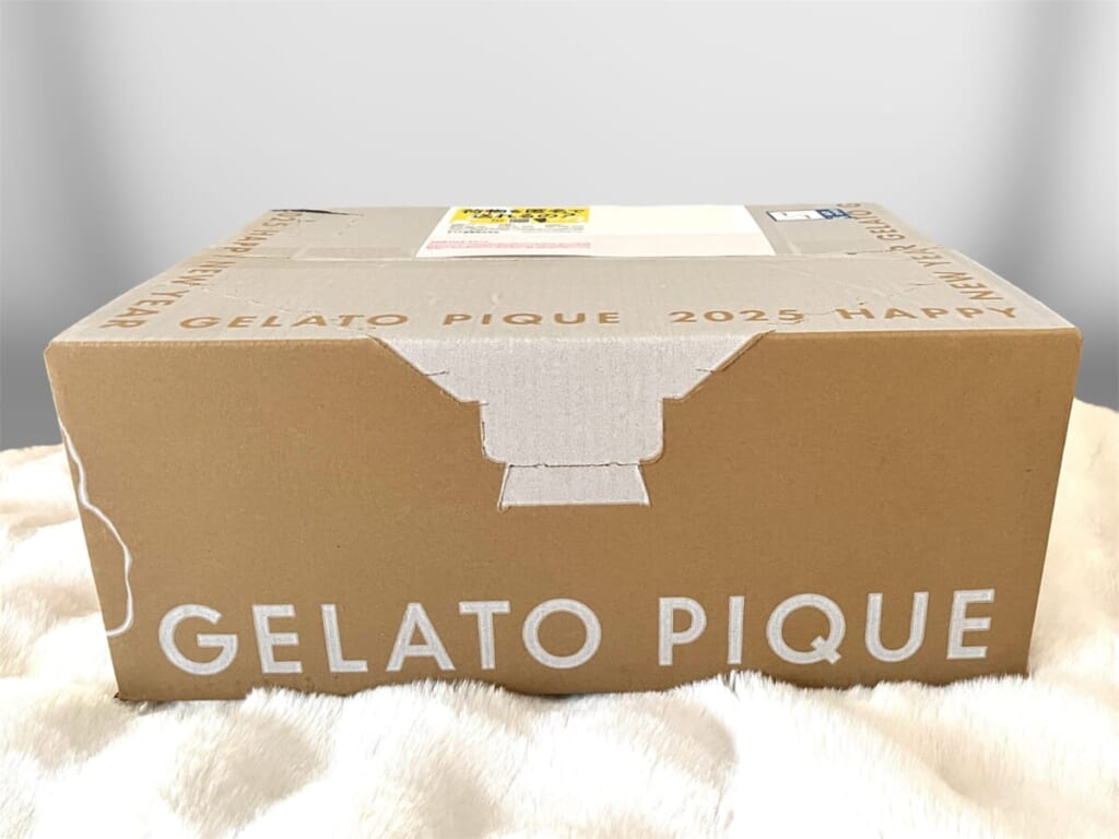 「gelato pique（ジェラートピケ）」2025年福袋「GELATO PIQUE HAPPY BOX 2025＜A＞」の段ボールデザイン