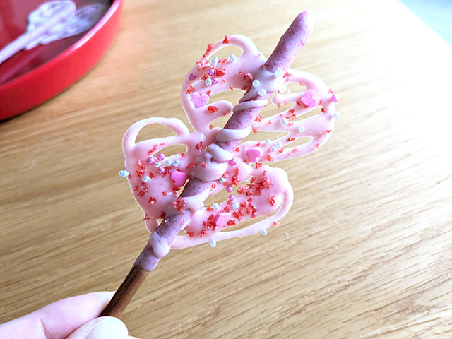 ポッキーで作ったロリポップ風チョコ