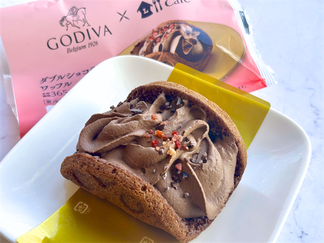 Uchi Café×GODIVA　ダブルショコラワッフル