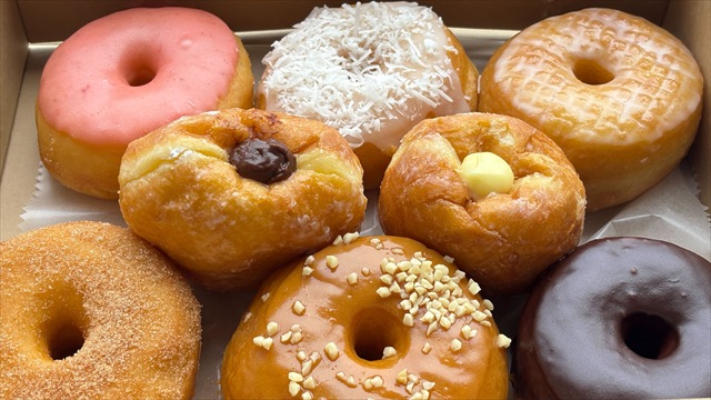 BLANKET DONUTS