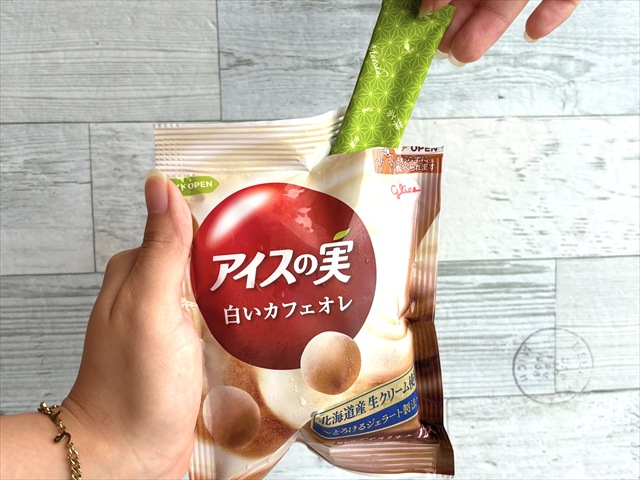 フリ食べアイスの実 パウダー入れる