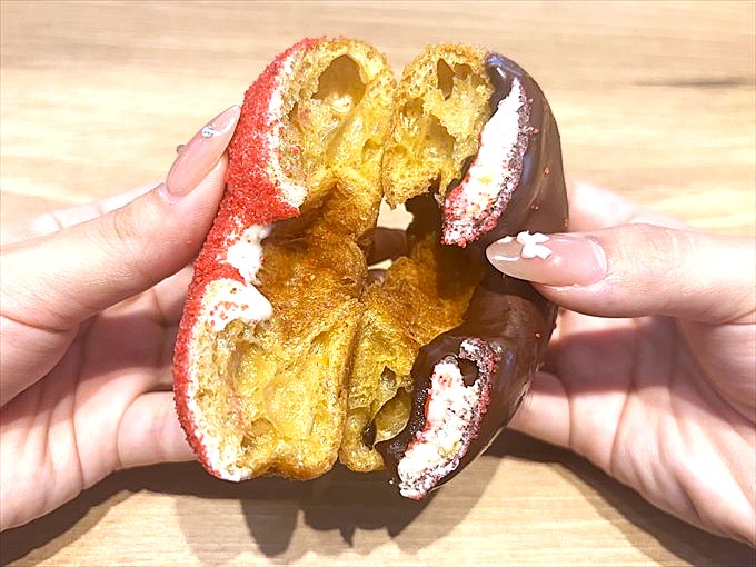 ふわふわシューチョコリング<ミッキーマウス>