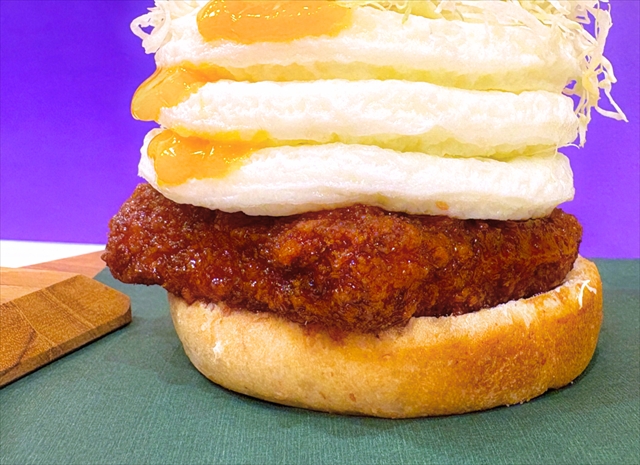 ケンタッキー「トリプル月見バーガー」下部