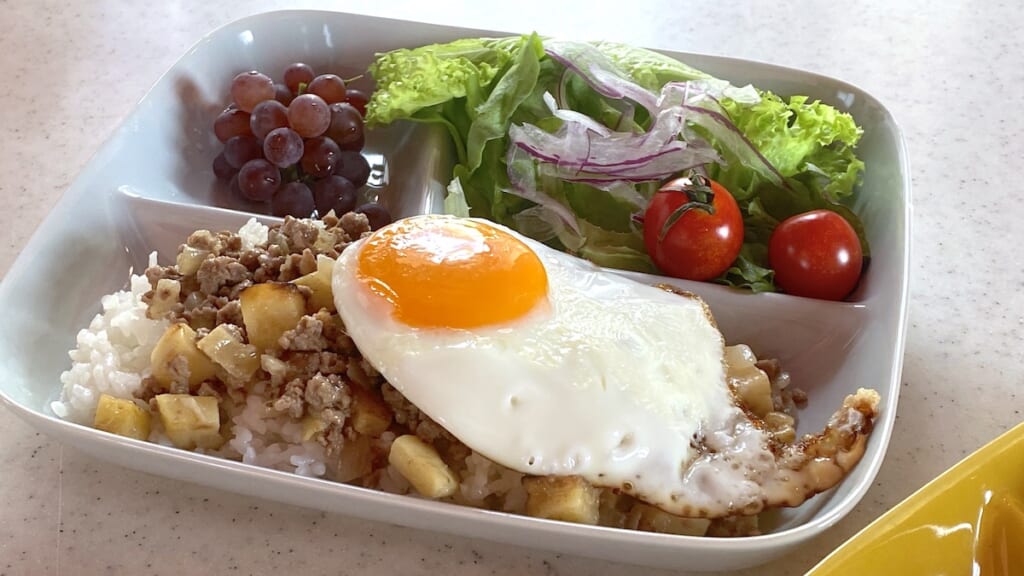 めですくいやすいランチプレート3つ仕切り皿［日本製］ ベルメゾン　コペンブルー　ランチ