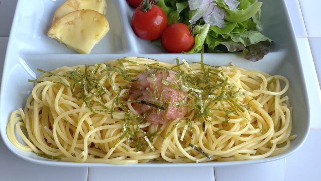 深めですくいやすいランチプレート3つ仕切り皿［日本製］ ベルメゾン　コペンブルー　パスタ