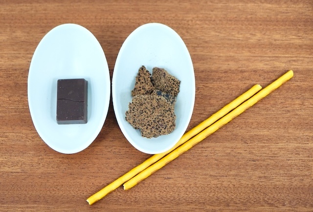 【新旧食べ比べ】ポッキーが10年ぶりにリニューアル！どこが変わった？おいしさを深掘りしてみた　新ポッキー　カカオマス　チョコレート　プレッツェル