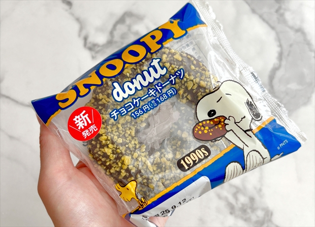 スヌーピー チョコケーキドーナツパッケージ