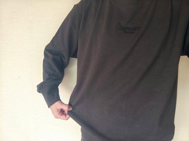 「TENTIAL」・「BAKUNE」シリーズ（BAKUNE パジャマ）BAKUNE スウェット ウィメンズ（着用）3