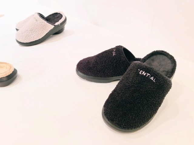 「TENTIAL」・2025年秋冬コレクション発表会（リカバリーサンダル）