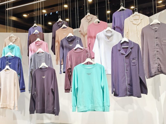 「TENTIAL」・2025年秋冬コレクション発表会にて（「BAKUNE」シリーズ）