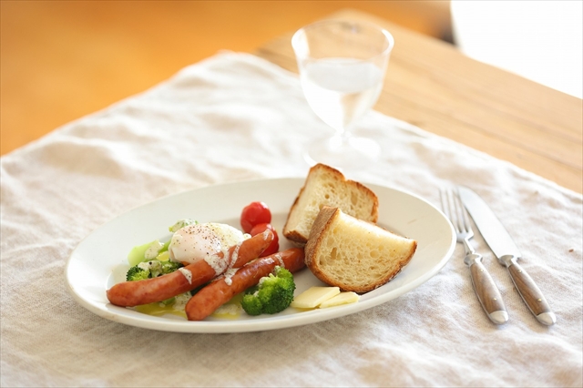 ふかふか＆もちもちのパンに変身「朝食プレート」