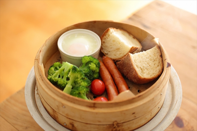 ふかふか＆もちもちのパンに変身「朝食プレート」作り方③