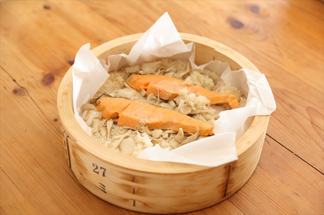 餅米を使わなくてもOK！「鮭ときのこのおこわ風」作り方④
