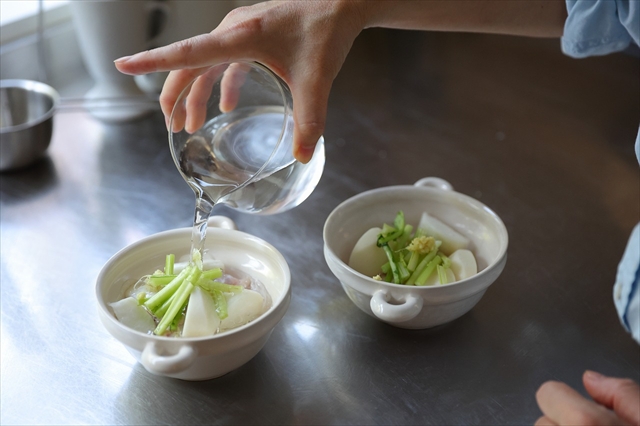 つるりとなめらかな食感を楽しむ「大きな茶碗蒸し」作り方②