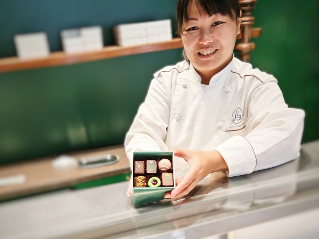 東京都渋谷区・「ルル メリー 青山通り店」チョコレート開発担当の奥谷綾乃さん