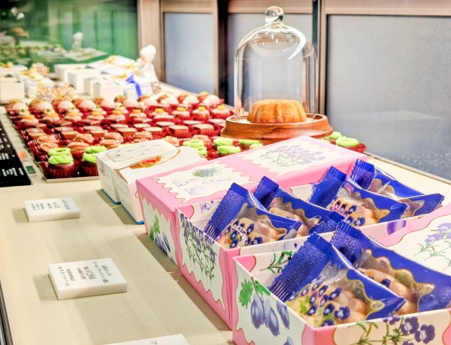 東京都渋谷区・「ルル メリー 青山通り店」ショーケース