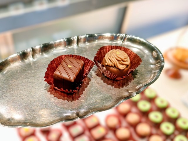 東京都渋谷区・「ルル メリー 青山通り店」ルルショコラ（ビター、季節限定マロン）