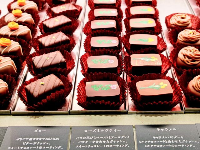 東京都渋谷区・「ルル メリー 青山通り店」ルルショコラ（ショーケース）4