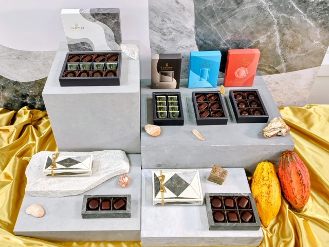 江崎グリコ「Tunmel」・ボンボンショコラ カカオセレクション新作発表会でのディスプレイ