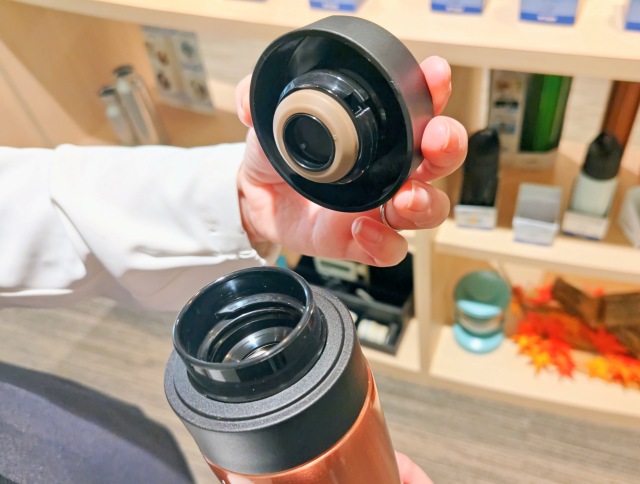 タイガー魔法瓶株式会社・「ステンレスボトル」真空断熱炭酸ボトル MKB-T1型（ふた）