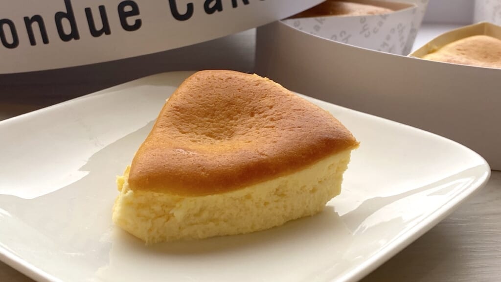 チーズフォンデュケーキ｜フェルム ラ・テール 美瑛　1つ皿にのせたところ