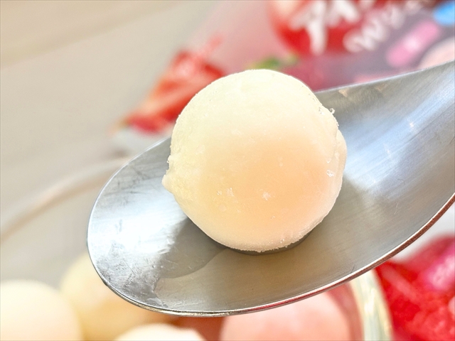 アイスの実Wジェラート＜苺・ミルク＞ミルクジェラート