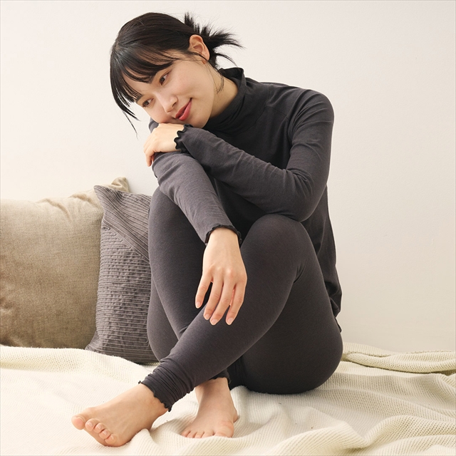 H 保湿綿混ナイトインナーレギンス