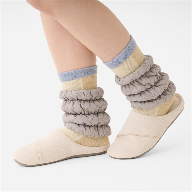 中綿入り撥水ギャザーレッグウォーマー ミニ２