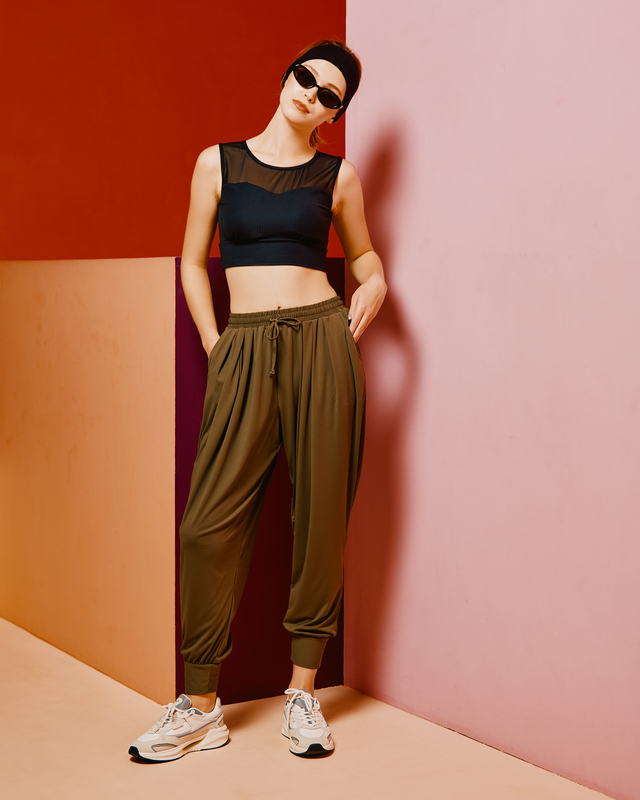 ブラトップ&タックパンツ