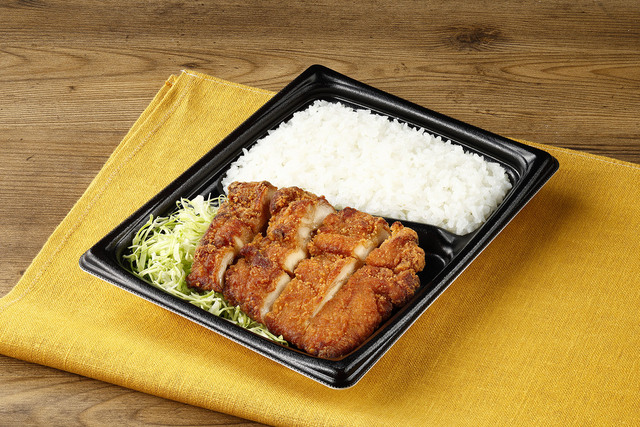 【まちかど厨房】焦がし濃口醤油の“香ばし唐揚”弁当