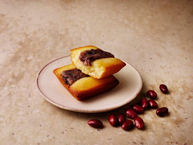 風味豊かな粒あんを贅沢に使用しています