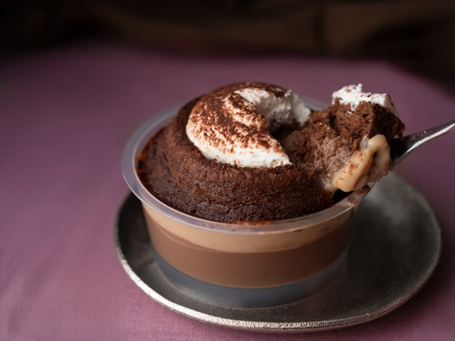 成城石井自家製 マロンソース仕上げのガトーショコラのせプリン