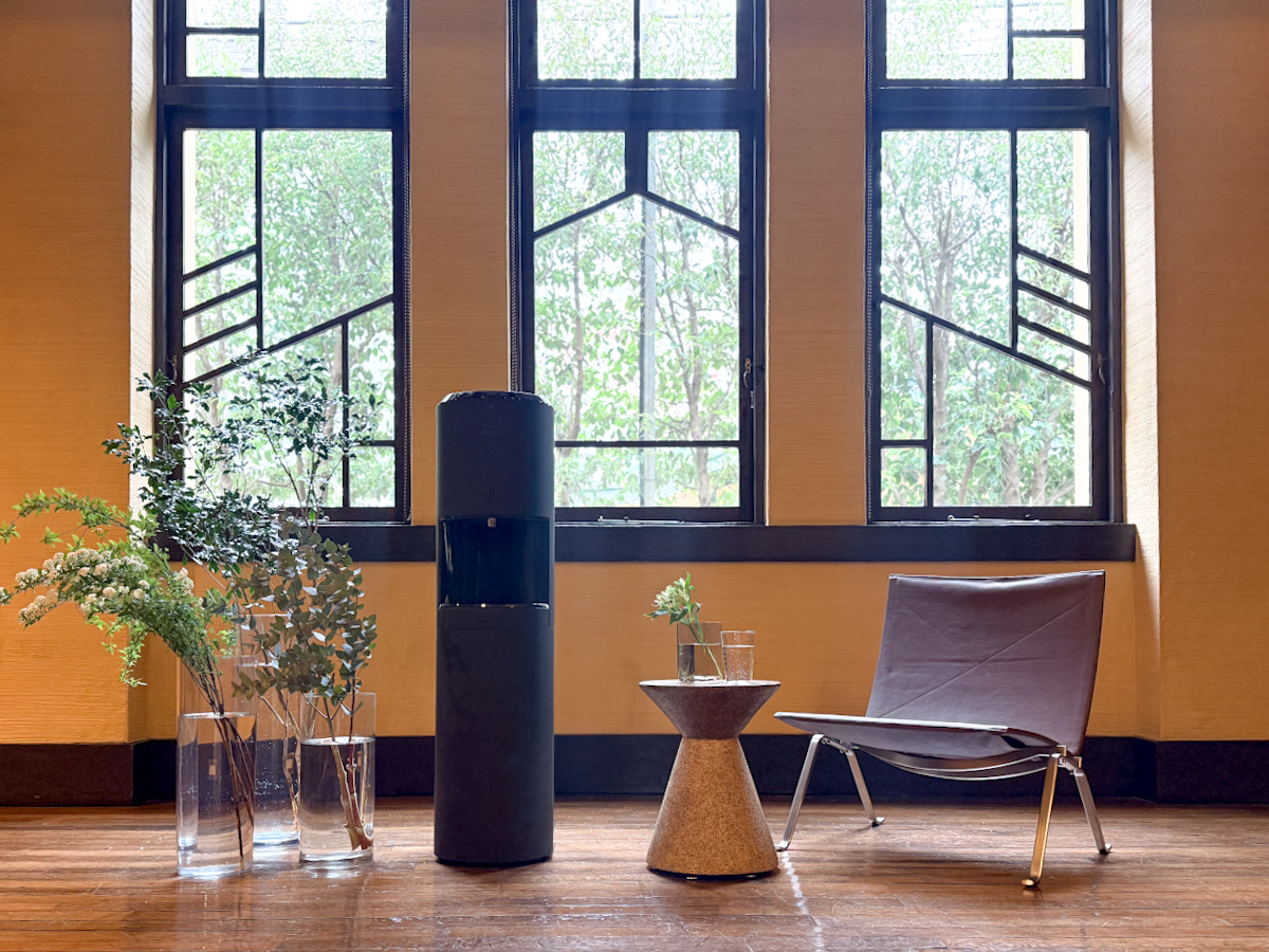 インテリアに馴染むウォーターサーバー「dewo ii」