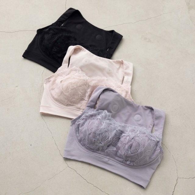 肩らっくす LUXE ハーフトップ 5,980円(税込)