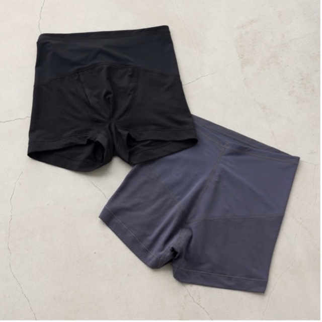 腰こりらっくす LUXE ボクサーブリーフ 3,980円(税込)