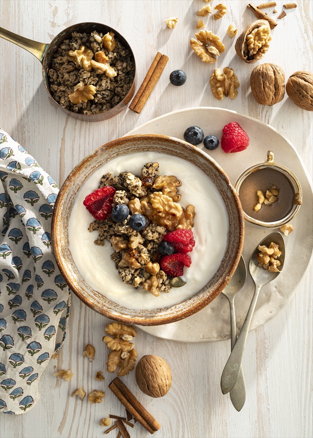 くるみとはちみつのギリシャヨーグルト