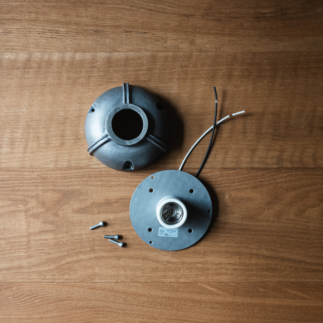 CAST ALUMINUM LAMPの取り付け前