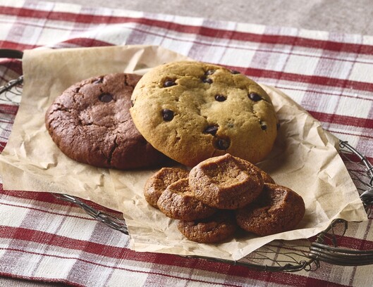 【Yoko's Cookies】＜初出店＞アメリカ

(1)「ココナッツみそクランチクッキー」＜東武限定＞

691円(約70g)《各日販売予定30点》

(2)「チョコチップクッキー」

331円(1枚)

(3)「ダブルチョコクッキー」

331円(1枚)